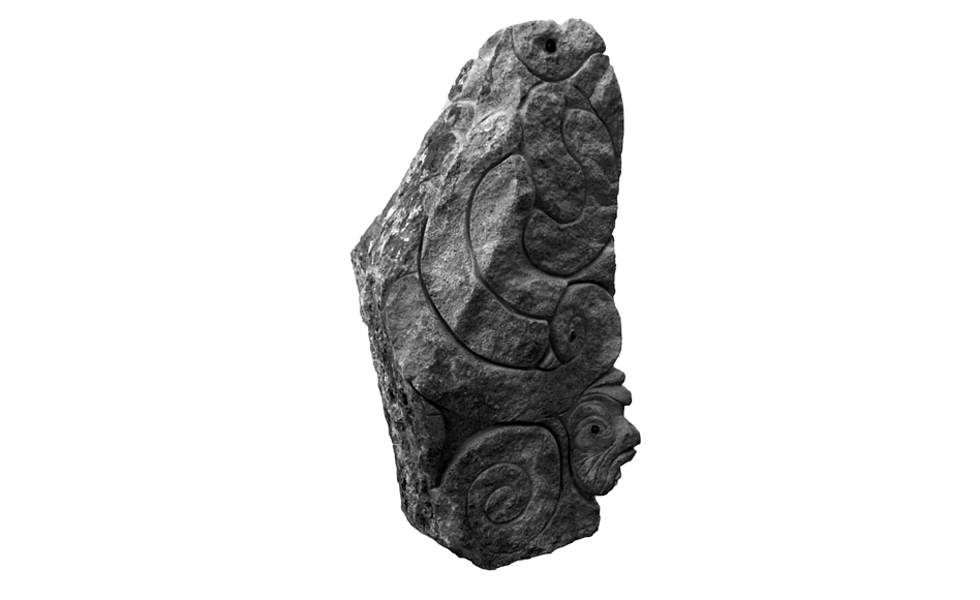 285 Joe Petrosino, Monolite in pietra di Padula e ferro, opera pubblica, Padula (SA)